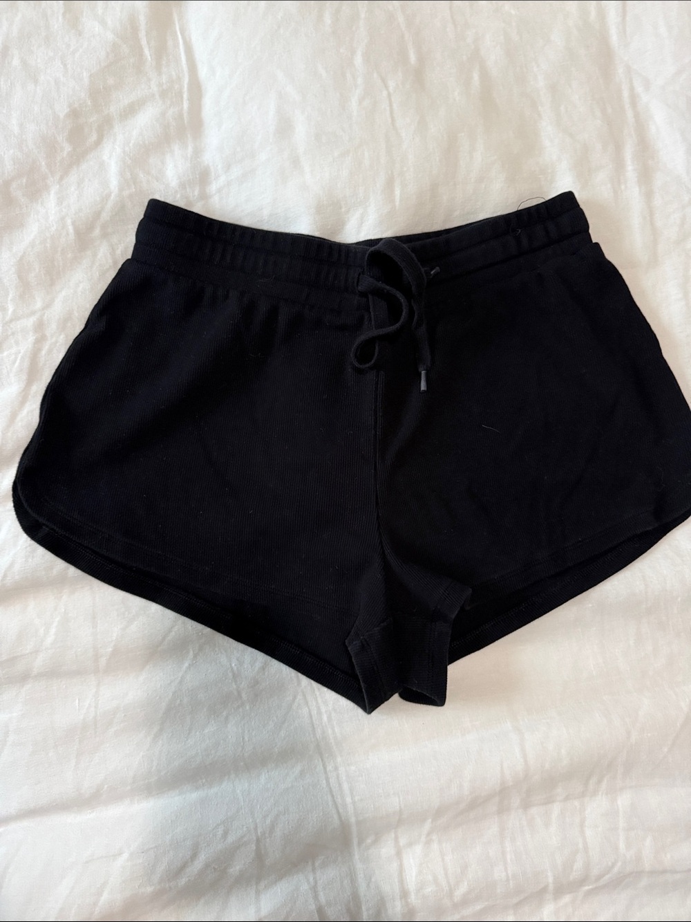 Aritzia Black Lounge Shorts in Small
